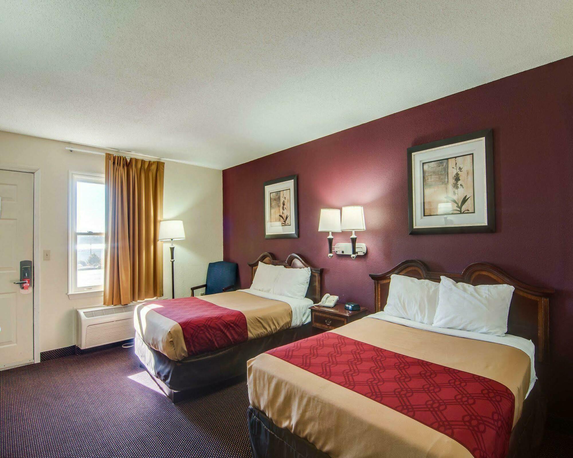 Econo Lodge Glade Springs I-81 Exterior foto